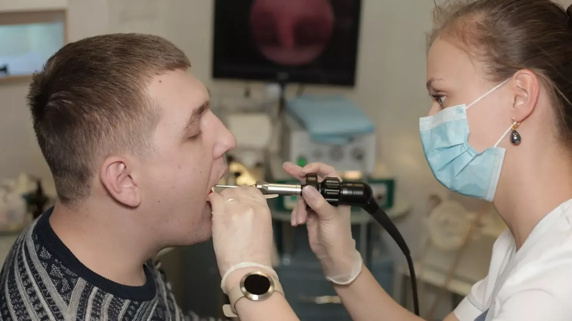 Radiovoltovaya tonzillektomiya