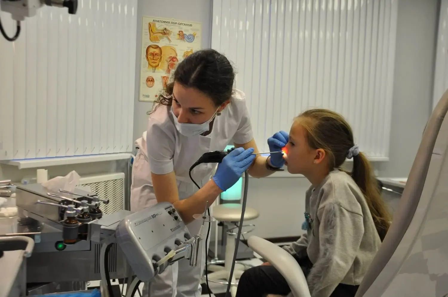 Shayver yordamida endoskopik adenotomiya